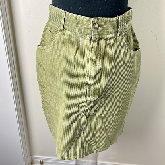 Club Smart Anthropologie Sage Green Corduroy skirt Size Medium - Picture 11 of 12